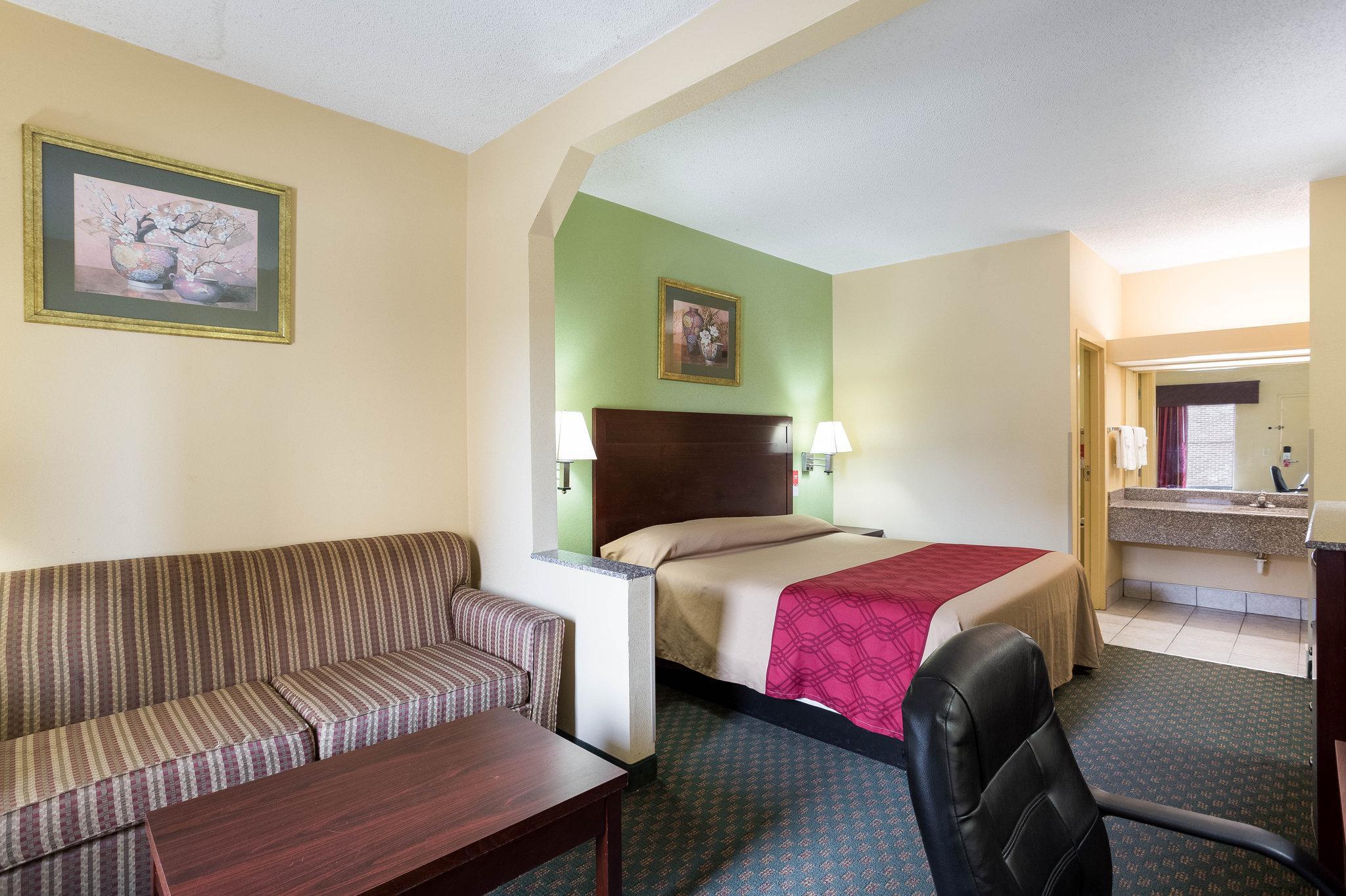 Rodeway Inn & Suites New Orleans Exterior photo
