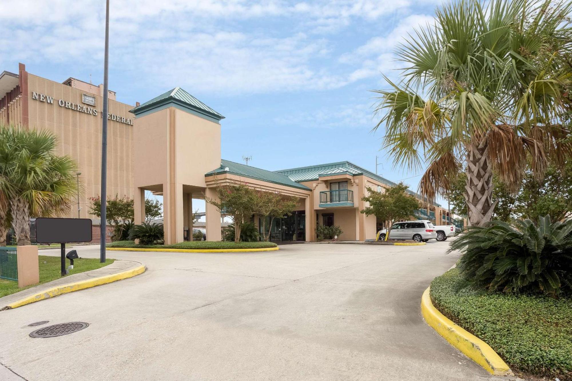 Rodeway Inn & Suites New Orleans Exterior photo